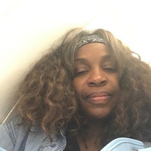 Meet your Posher, Carla